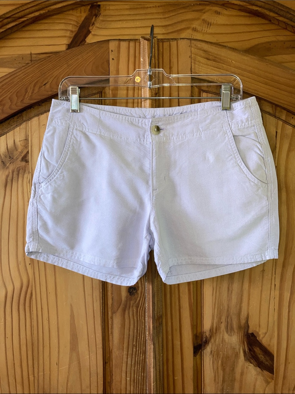 Women Columbia PFG lavender purple flat front chino shorts size 6
